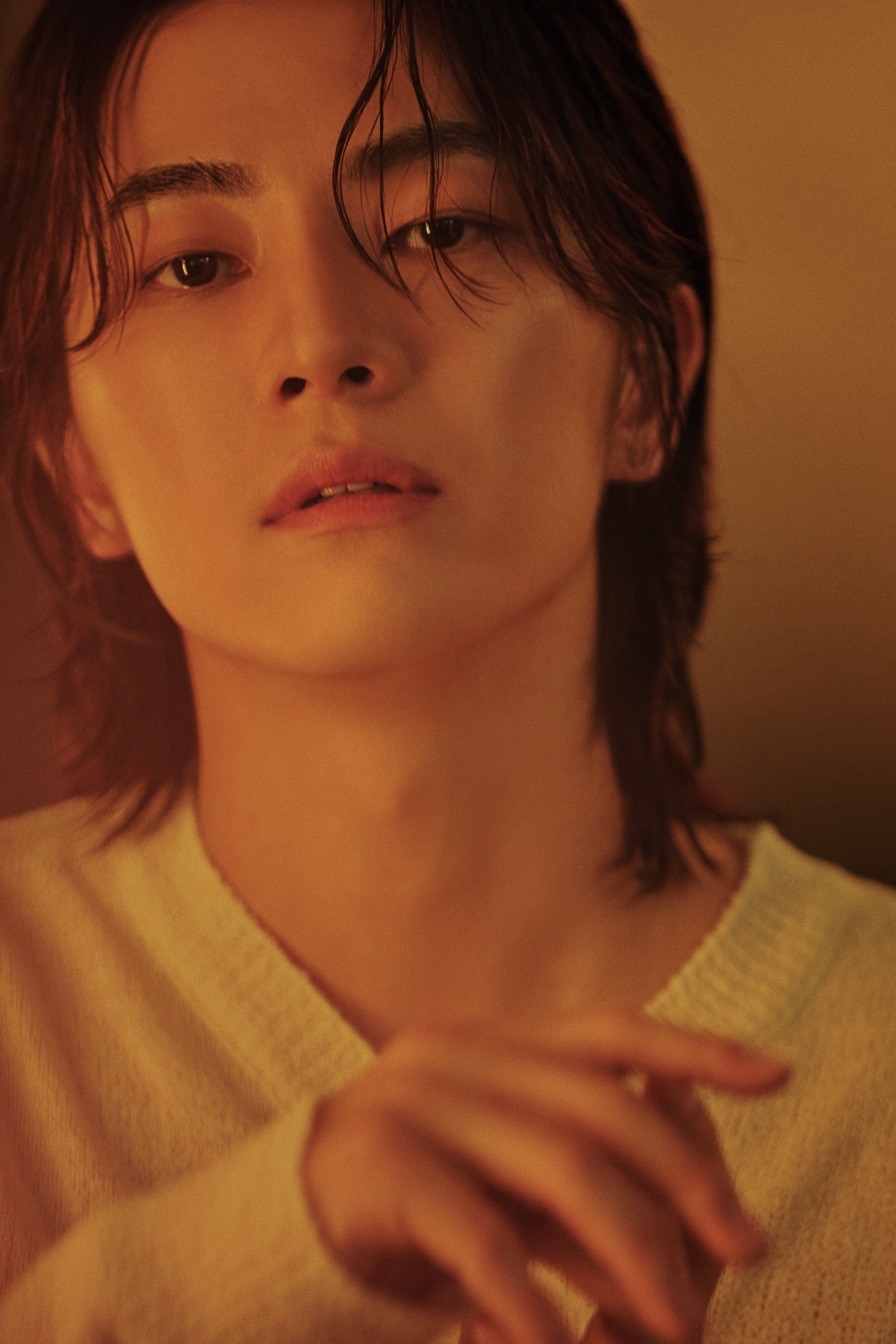 Editorial — warm tones